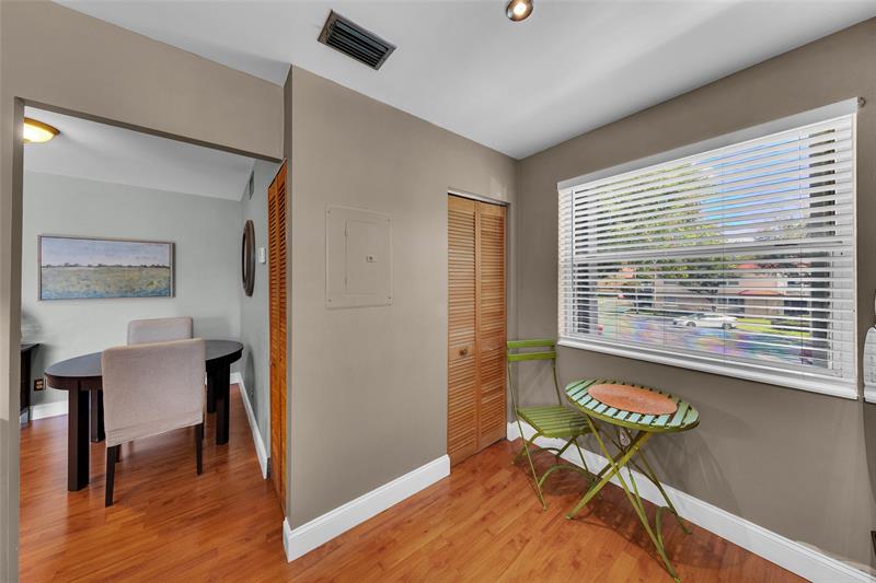 Image 8 of 26 For 1276 113th Ter  203