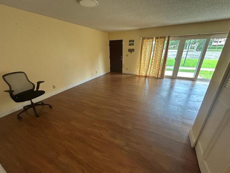Image 5 of 32 For 5850 57th Ave  5