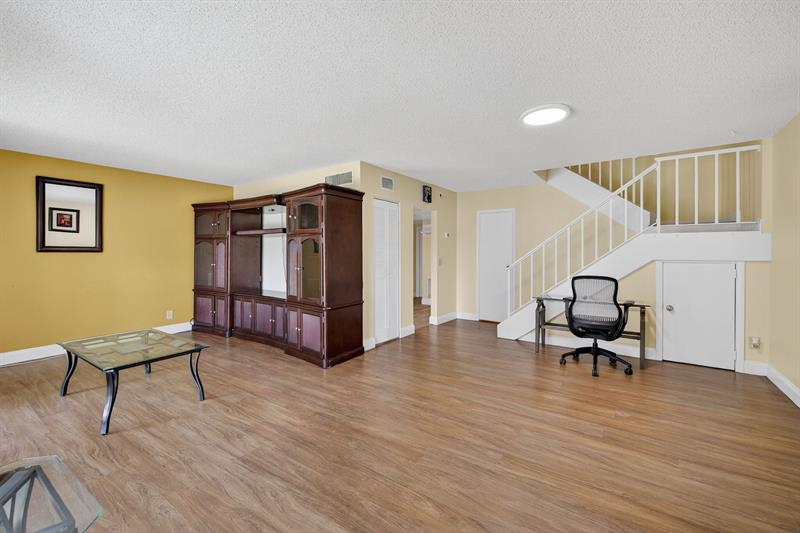 Image 9 of 32 For 5850 57th Ave  5