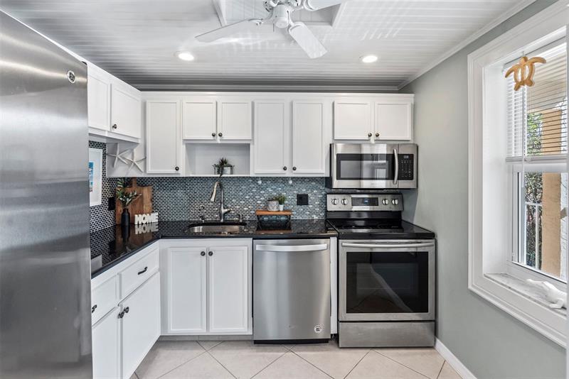 Details for 1035 Country Club Dr  203, Margate, FL 33063