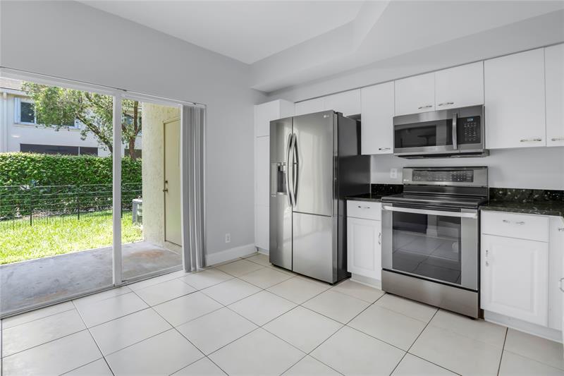 Image 11 of 35 For 9968 57th Manor  129