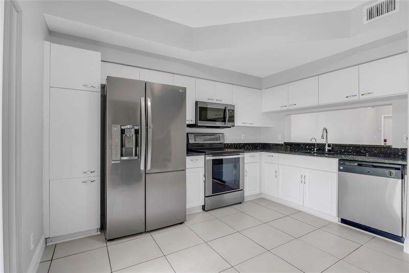 Image 13 of 35 For 9968 57th Manor  129