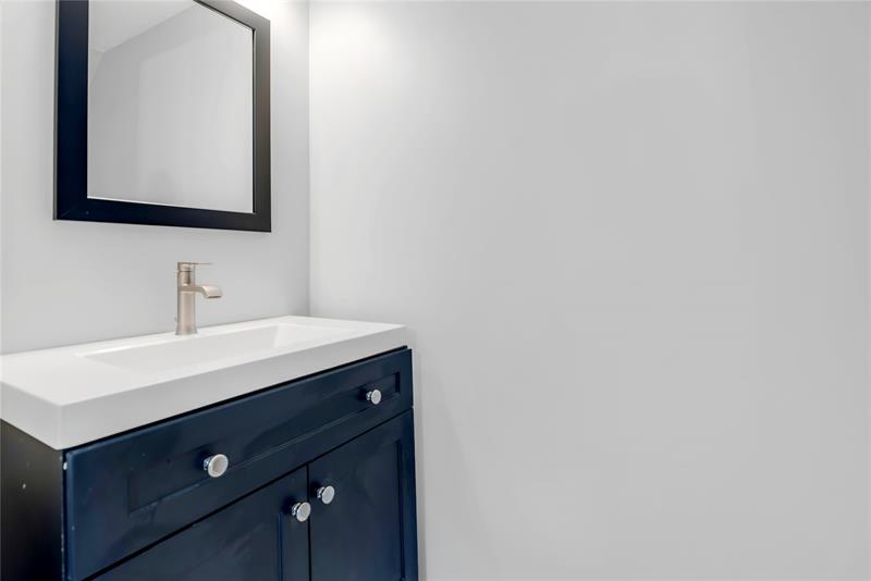 Image 15 of 35 For 9968 57th Manor  129