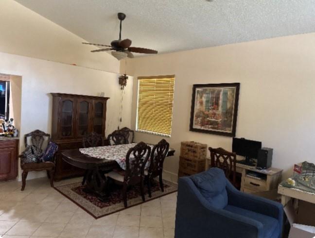 Image 3 of 4 For 2830 La Paz Ave