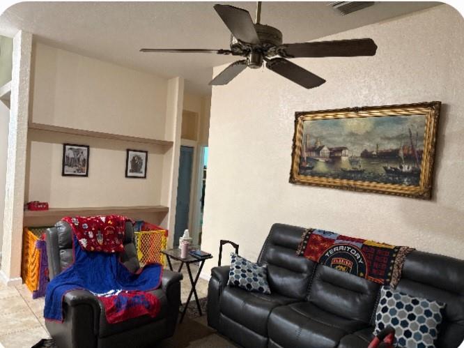 Image 4 of 4 For 2830 La Paz Ave