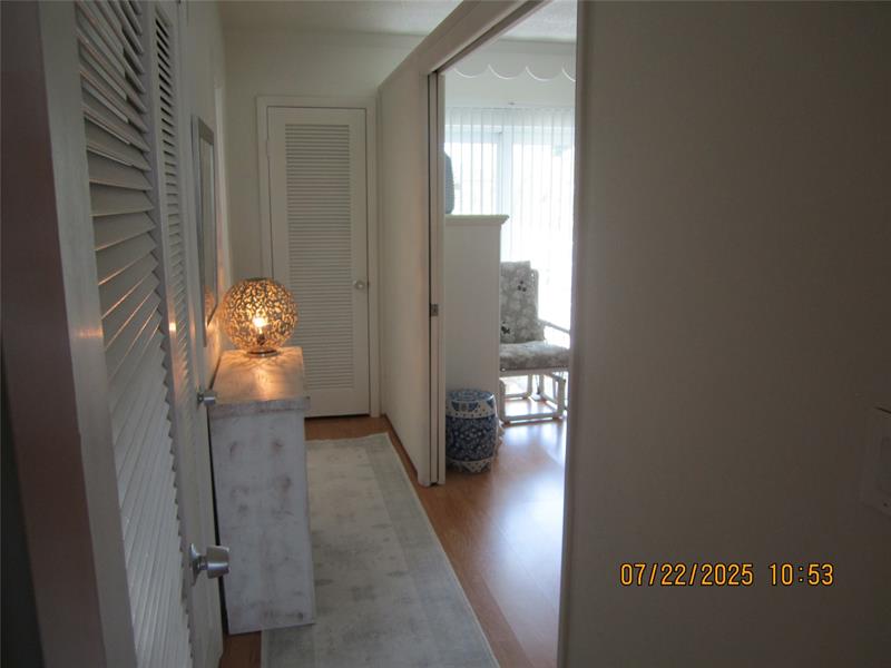 Image 18 of 31 For 743 Riverside Dr  4b