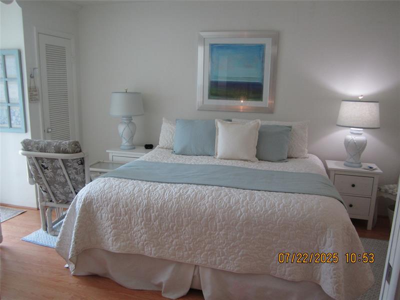 Image 19 of 31 For 743 Riverside Dr  4b