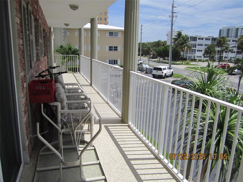 Image 21 of 31 For 743 Riverside Dr  4b