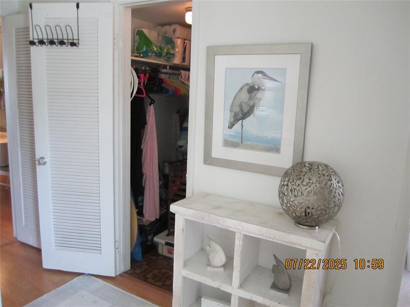 Image 25 of 31 For 743 Riverside Dr  4b