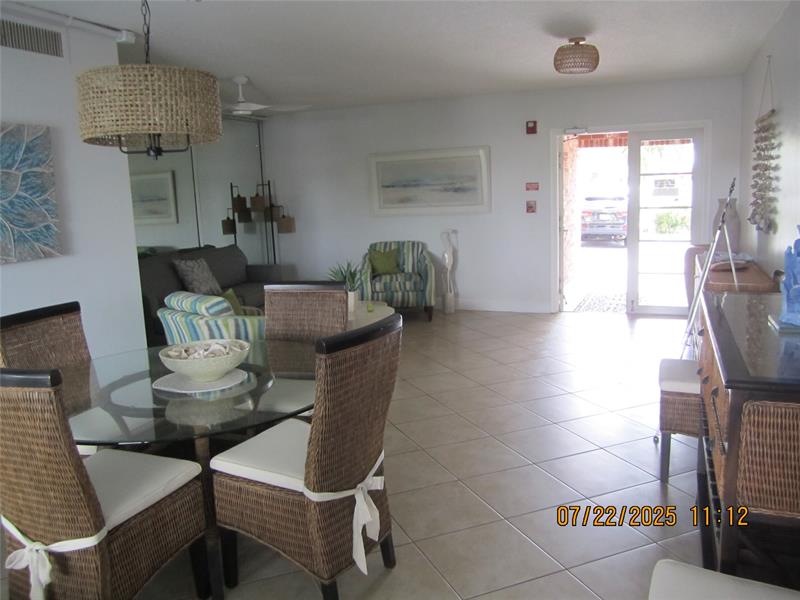 Image 29 of 31 For 743 Riverside Dr  4b