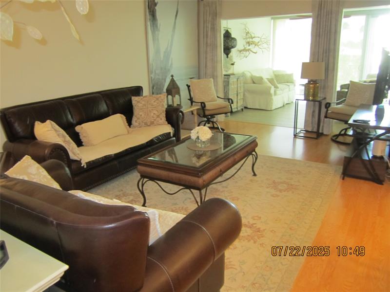 Image 7 of 31 For 743 Riverside Dr  4b