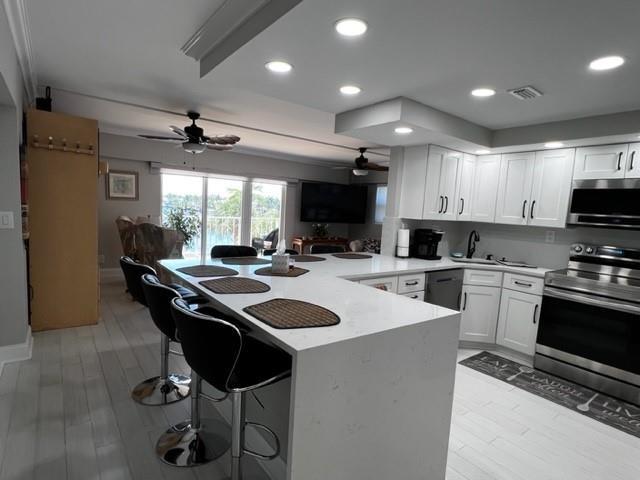 Image 4 of 14 For 95 Birch Rd  303