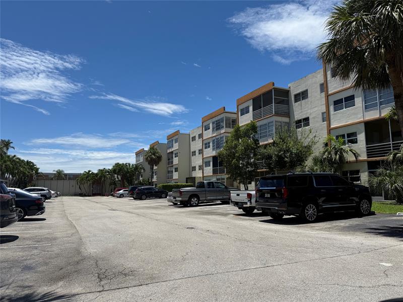 Details for 4042 19th St  402, Lauderhill, FL 33313