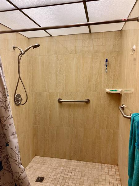 Image 11 of 14 For 9754 Belfort Cir 9754