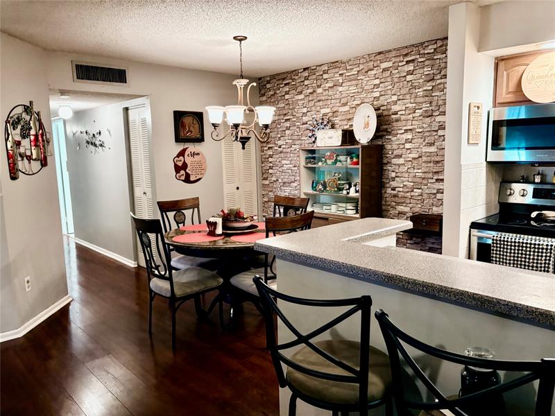 Image 3 of 14 For 9754 Belfort Cir 9754