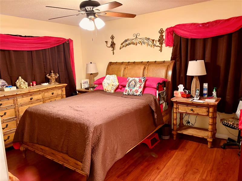 Image 9 of 14 For 9754 Belfort Cir 9754