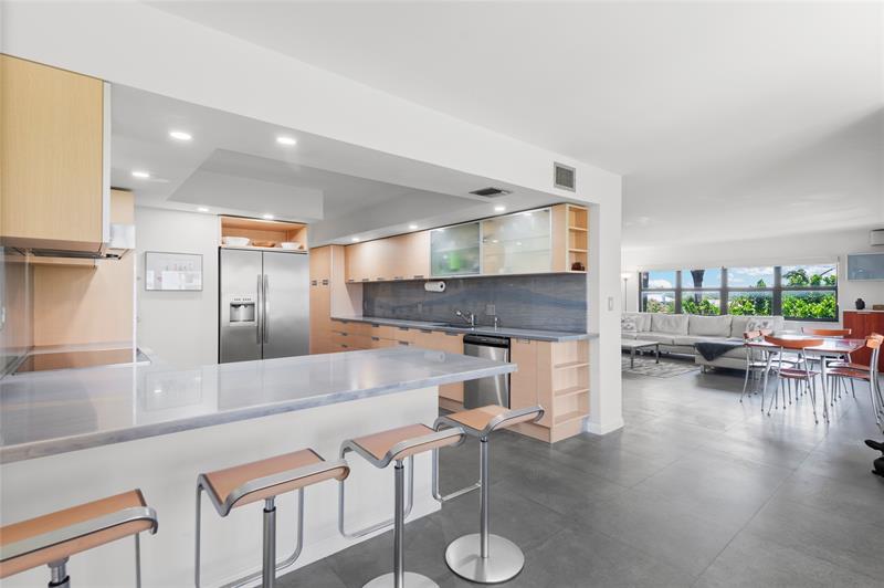 Image 10 of 65 For 4900 Ocean Blvd  416