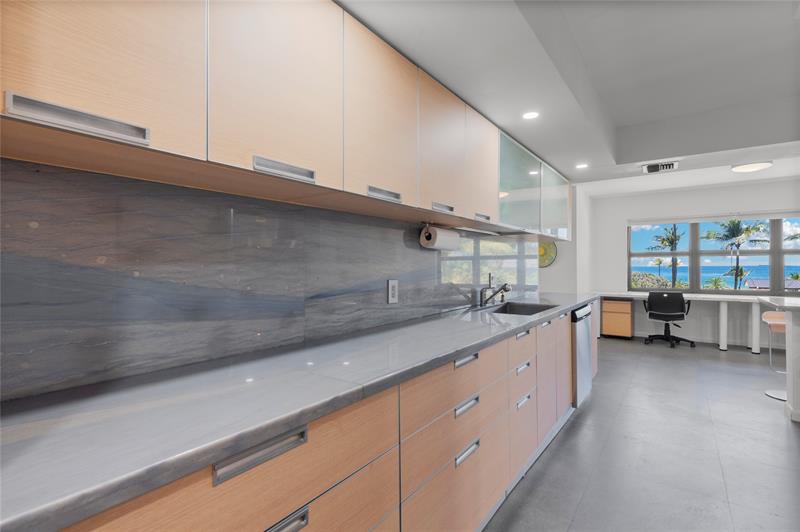 Image 12 of 65 For 4900 Ocean Blvd  416