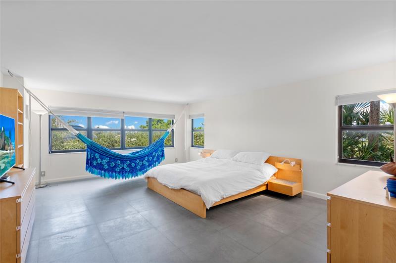 Image 18 of 65 For 4900 Ocean Blvd  416