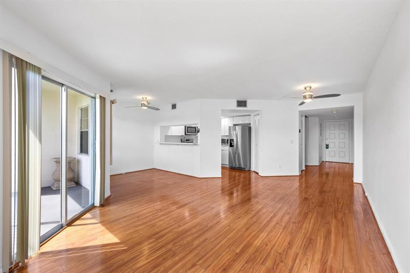Image 6 of 29 For 701 128th Ave  302f