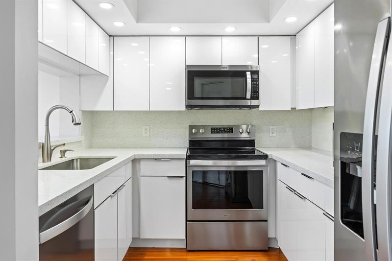 Image 7 of 29 For 701 128th Ave  302f