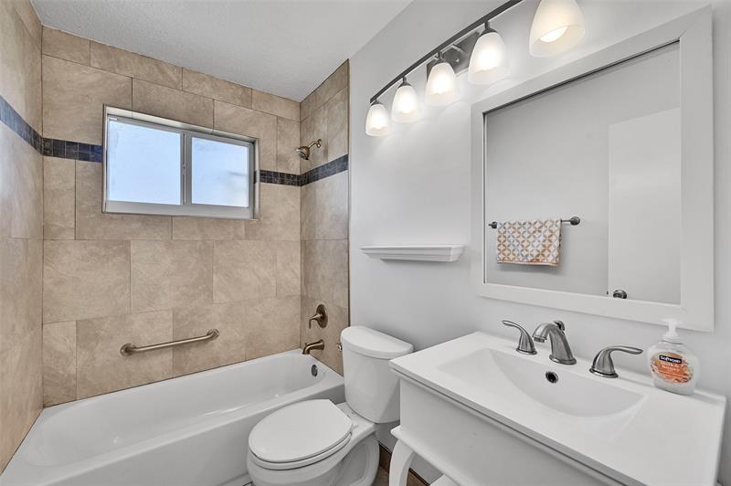 Image 28 of 43 For 4706 43rd Ter