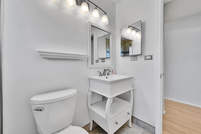 Image 29 of 43 For 4706 43rd Ter