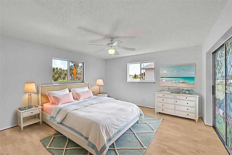 Image 4 of 43 For 4706 43rd Ter