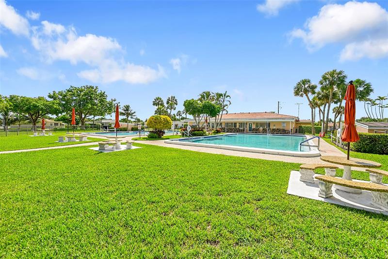 Image 41 of 43 For 4706 43rd Ter