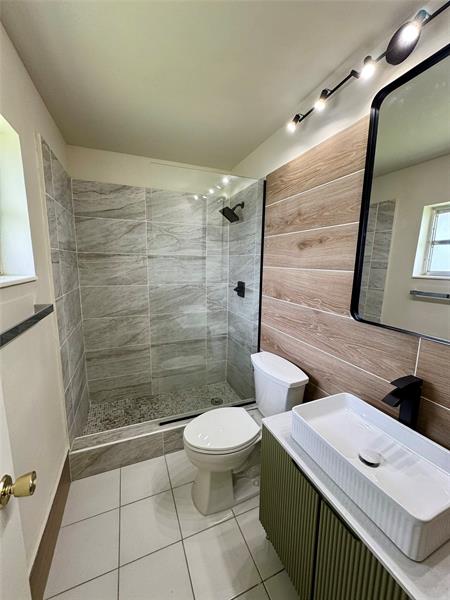 Image 14 of 23 For 6875 15th St