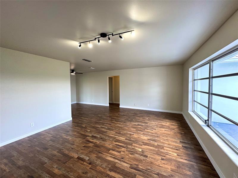 Image 7 of 23 For 6875 15th St
