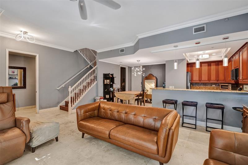 Image 10 of 61 For 2617 14th Ave  101