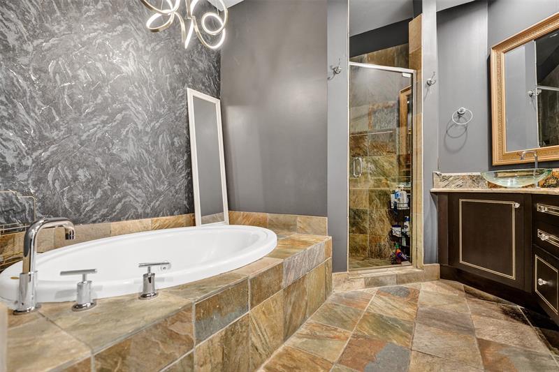 Image 21 of 61 For 2617 14th Ave  101