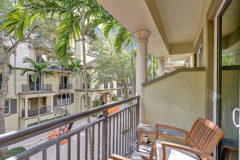 Image 34 of 61 For 2617 14th Ave  101