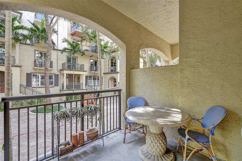Image 37 of 61 For 2617 14th Ave  101