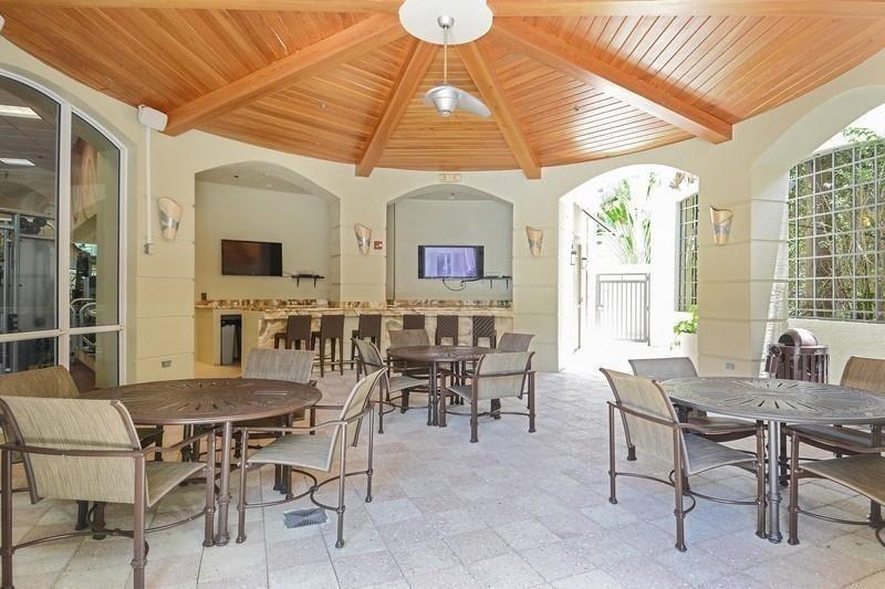 Image 49 of 61 For 2617 14th Ave  101
