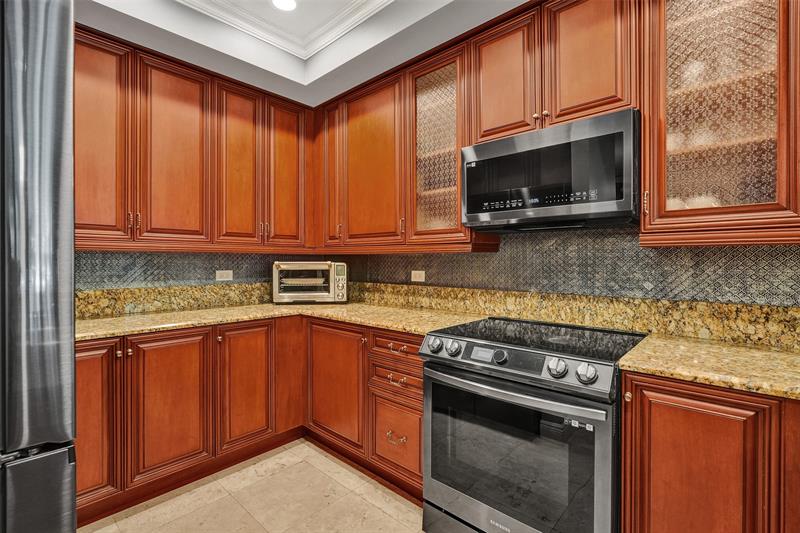 Image 5 of 61 For 2617 14th Ave  101