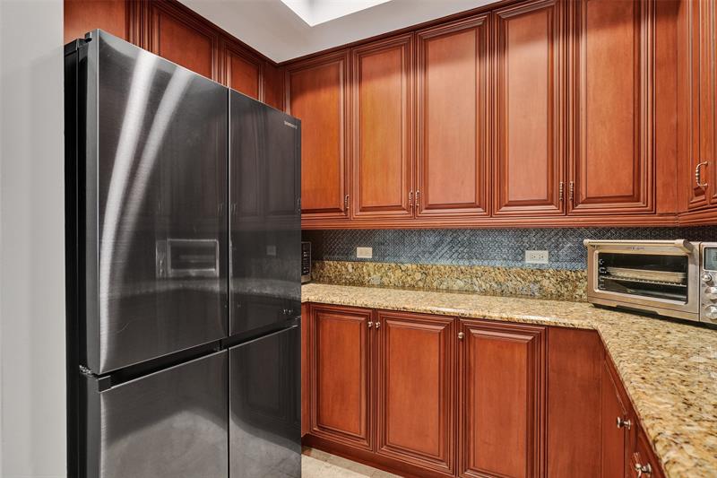 Image 7 of 61 For 2617 14th Ave  101
