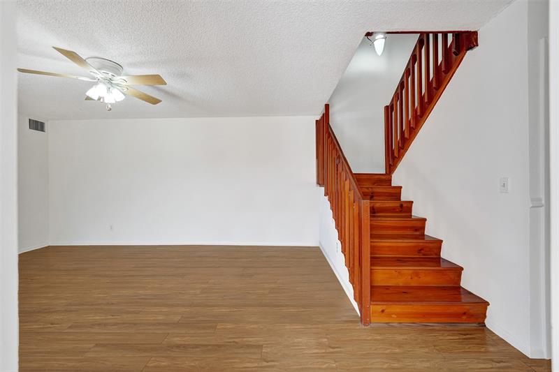 Image 14 of 50 For 11884 12th Pl  11884