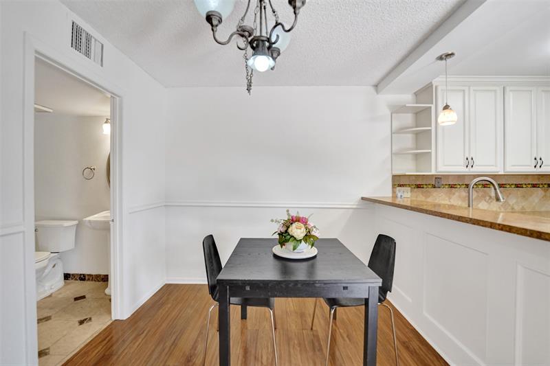 Image 21 of 50 For 11884 12th Pl  11884