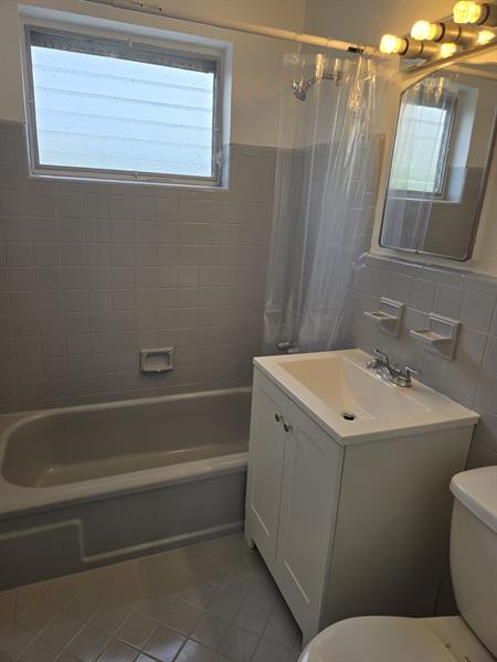 Image 21 of 34 For 2700 135 Street  34