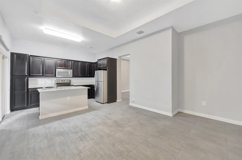 Image 3 of 49 For 17624 149th Pl