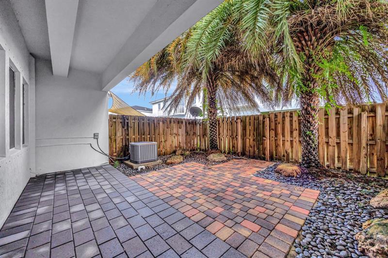Image 36 of 49 For 17624 149th Pl