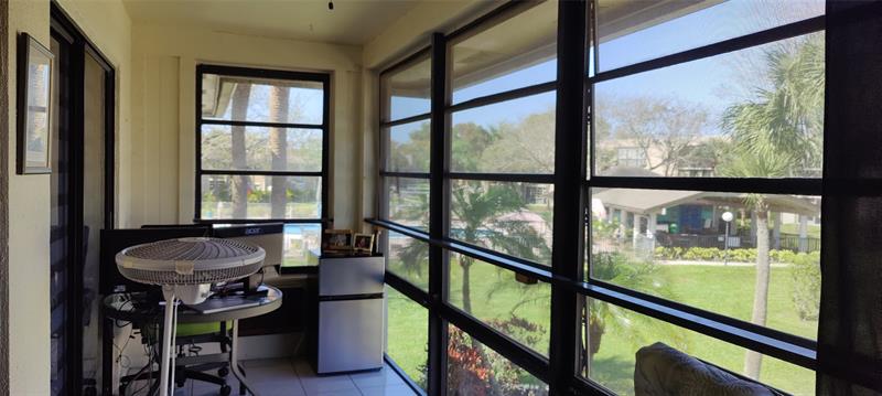 Image 17 of 20 For 7827 Ashmont Cir  208