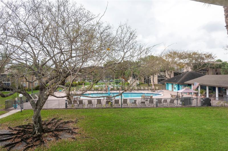 Image 18 of 20 For 7827 Ashmont Cir  208