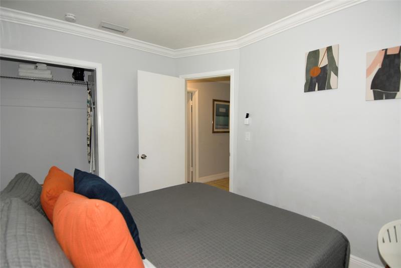Image 17 of 33 For 21 57th Ct  