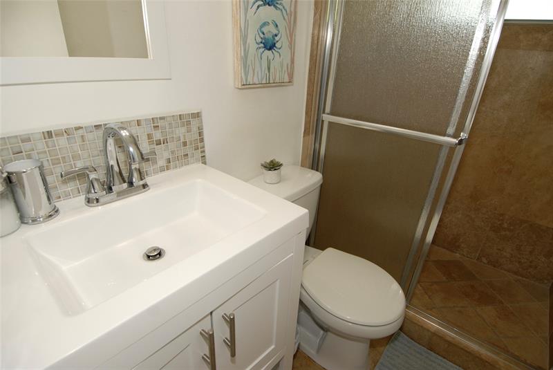 Image 20 of 33 For 21 57th Ct  