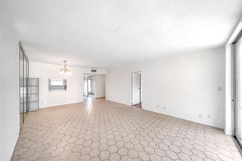 Image 10 of 39 For 8320 Sands Point Blvd  208m