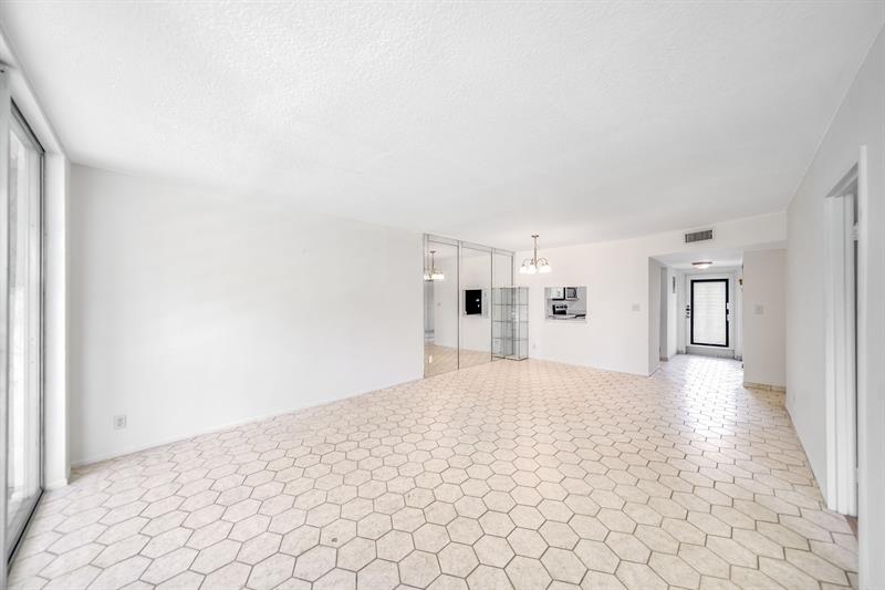 Image 11 of 39 For 8320 Sands Point Blvd  208m