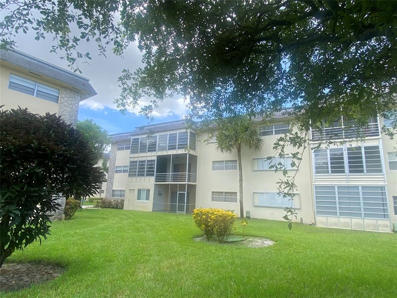 Image 4 of 15 For 4441 16th St  J311